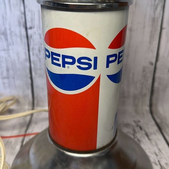 Vintage Underwriter's Laboratories Pepsi Collectible Lamp Issue No. D-4005 - Picture 4 of 8